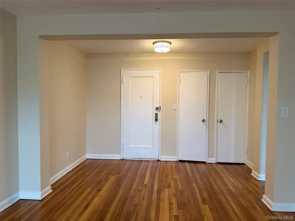 32 Cathedral Avenue Hempstead NY 11550