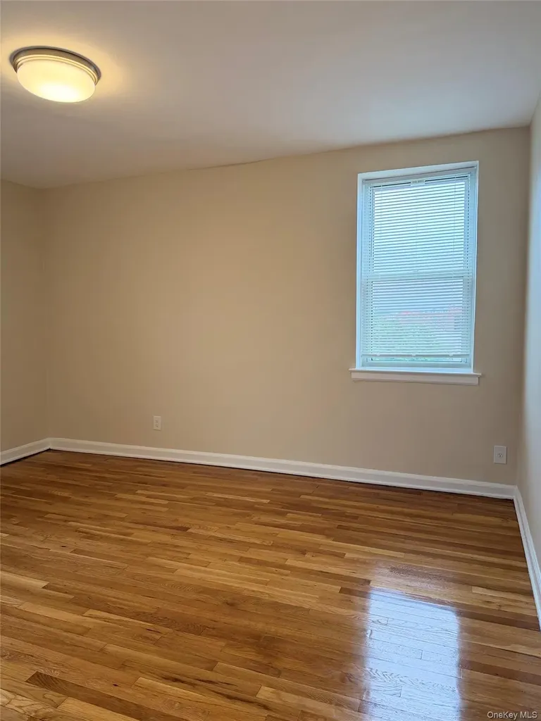 32 Cathedral Avenue Hempstead NY 11550