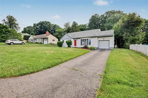 19 Cynthia Road Cortlandt Manor NY 10567