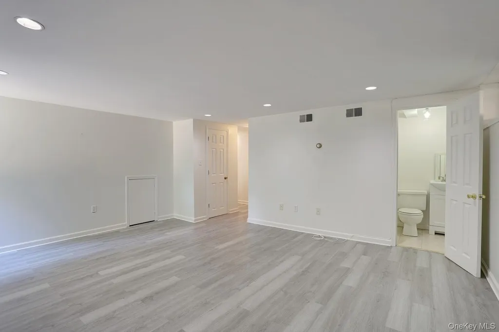 9 Charlotte Drive Spring Valley NY 10977