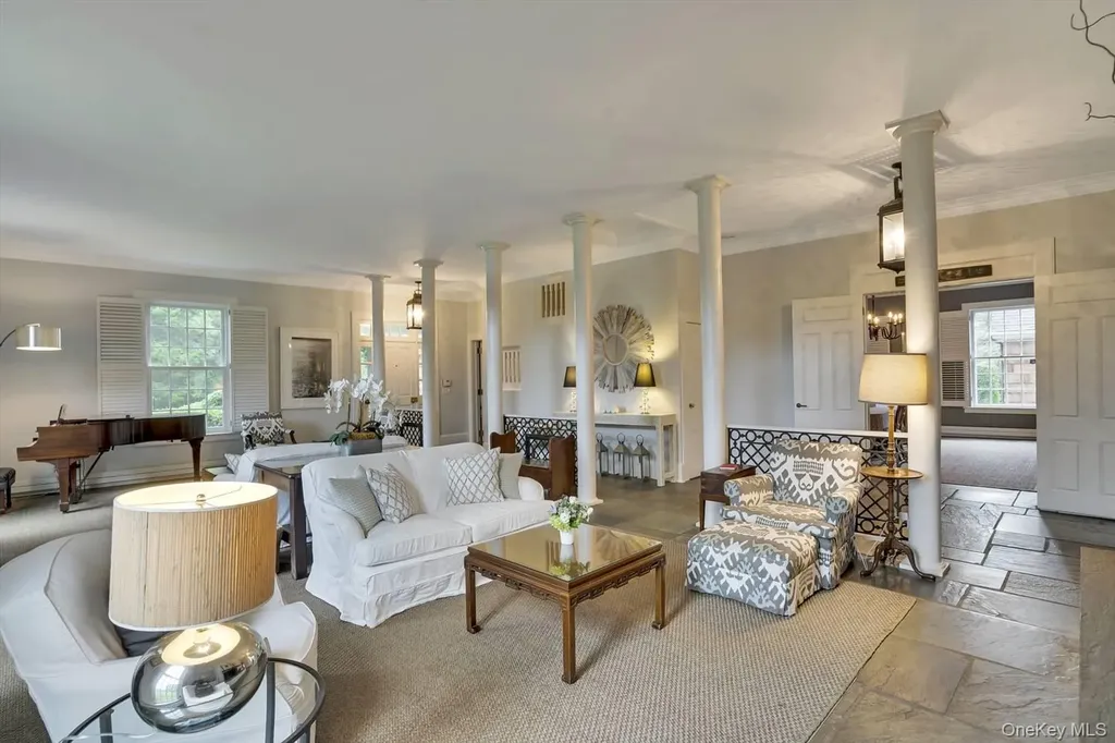 5 Shinnecock Road Quogue NY 11959