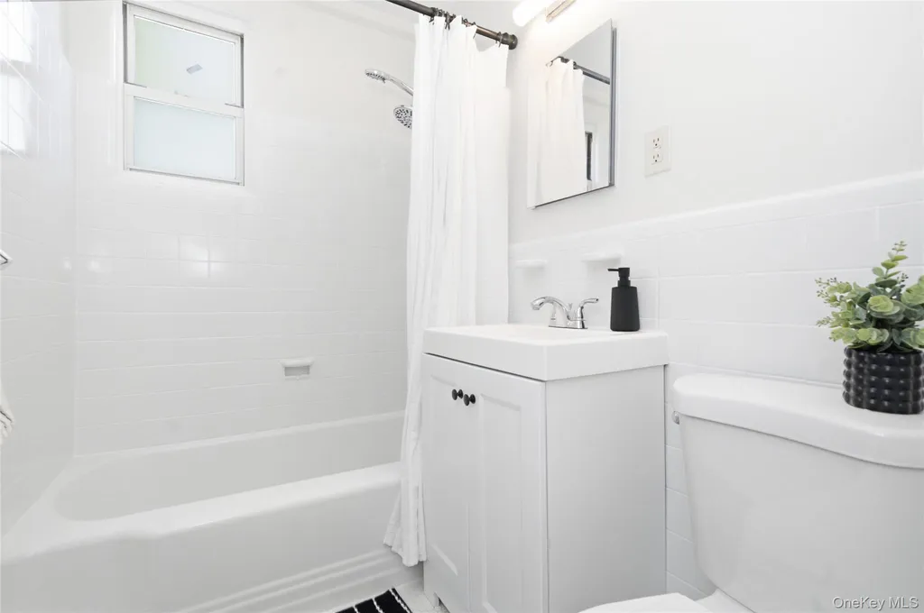 11 Bryant Crescent White Plains NY 10605