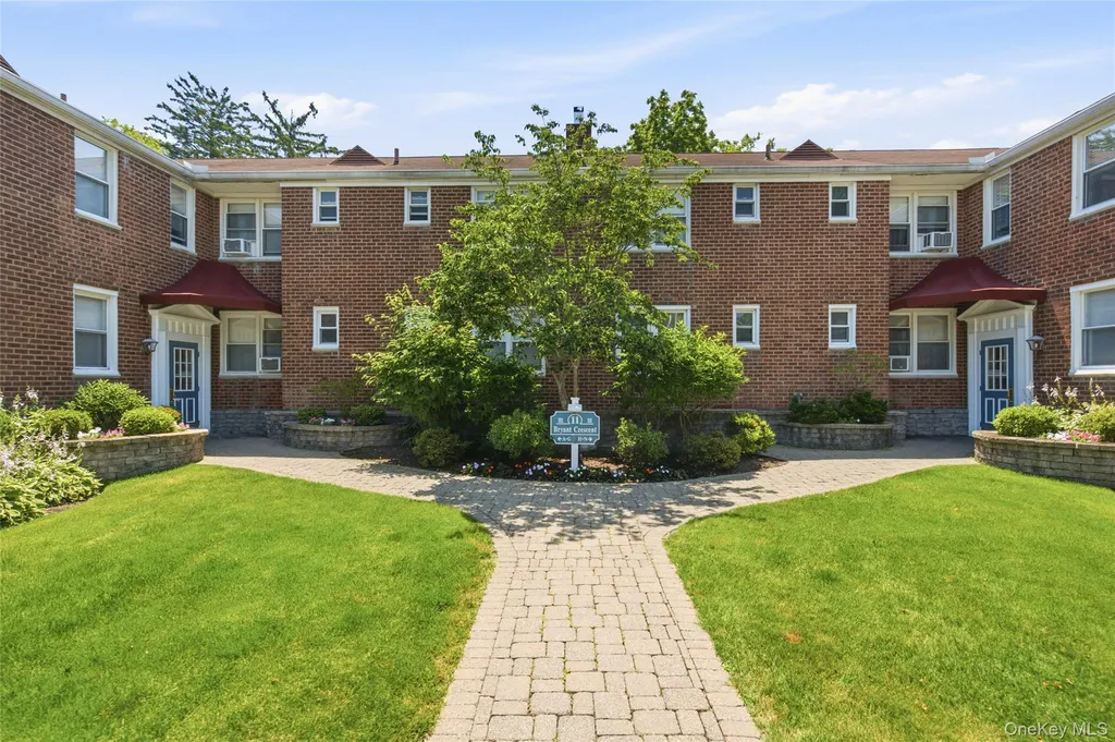 11 Bryant Crescent White Plains NY 10605