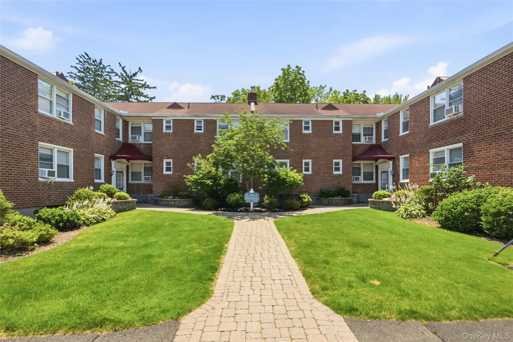 11 Bryant Crescent White Plains NY 10605