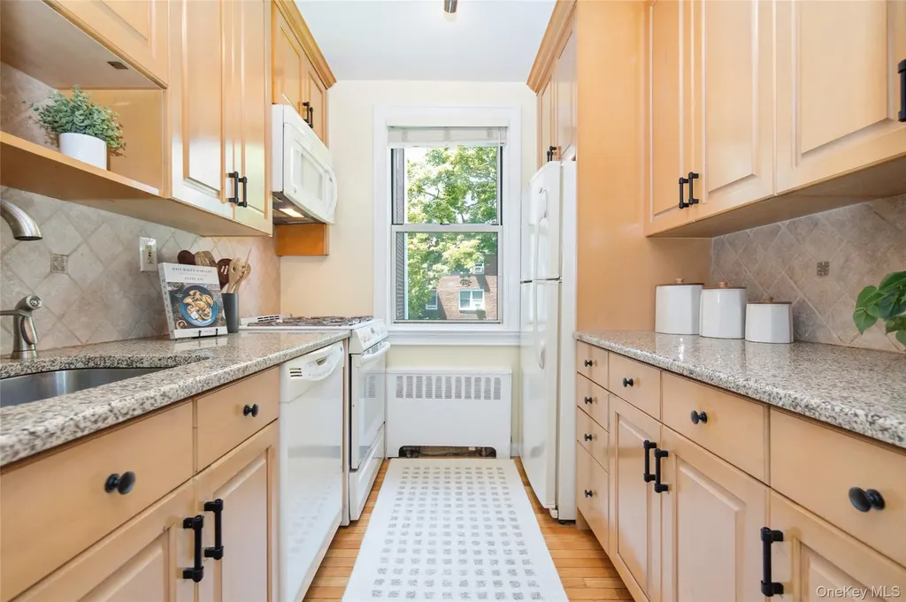 11 Bryant Crescent White Plains NY 10605
