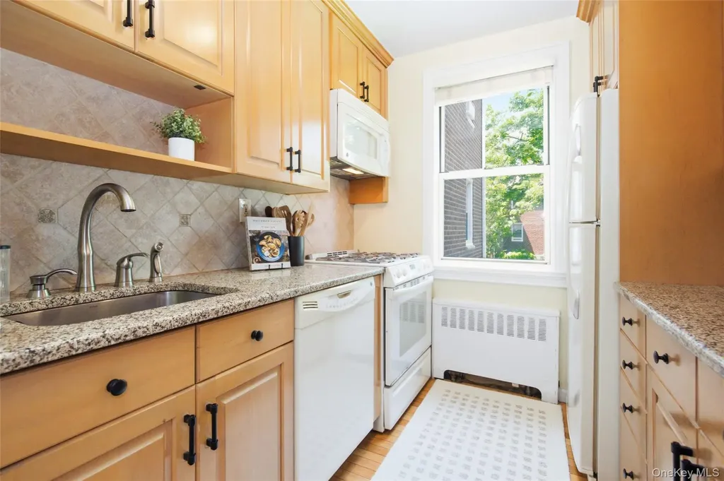 11 Bryant Crescent White Plains NY 10605