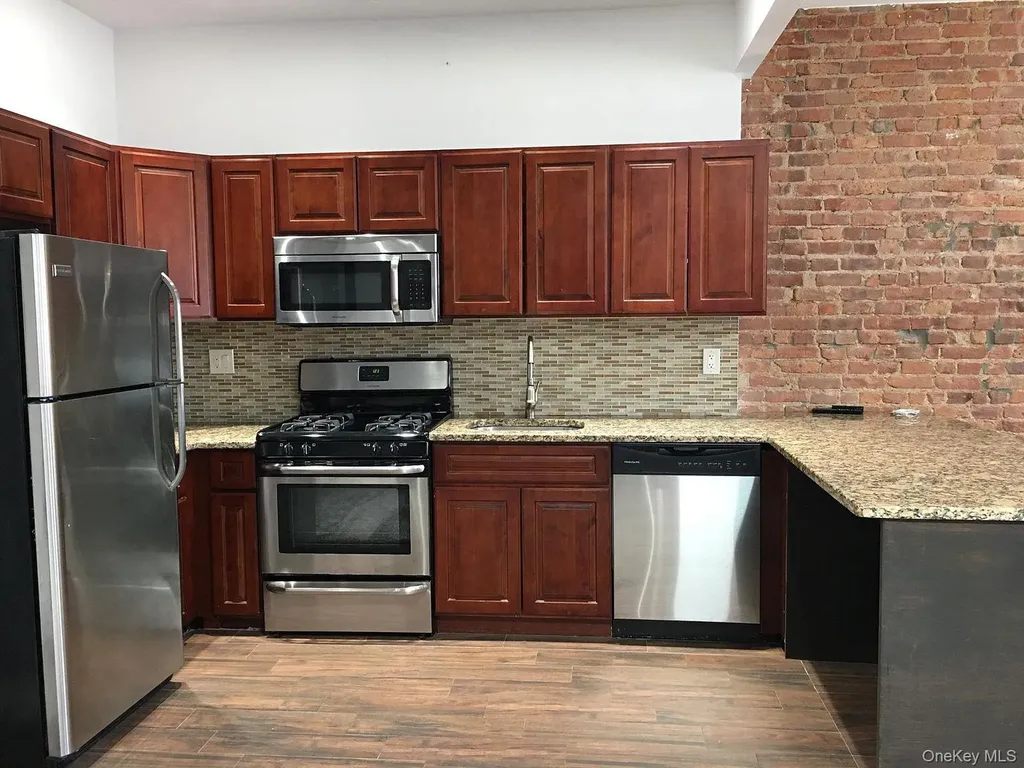 7407 64th Place Ridgewood NY 11385