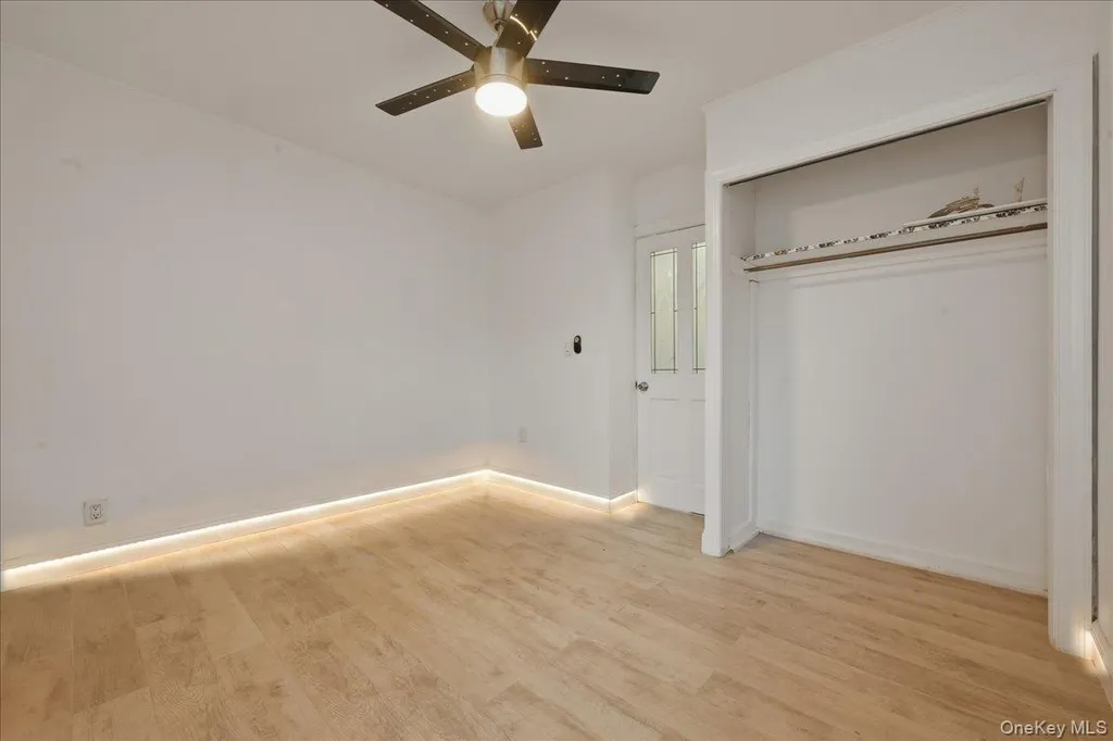 89 W 4th Street Ronkonkoma NY 11779