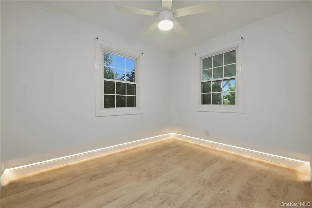 89 W 4th Street Ronkonkoma NY 11779