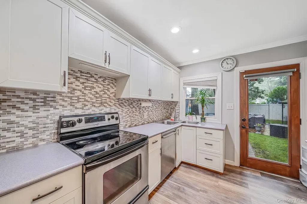 208 Avenue C Ronkonkoma NY 11779