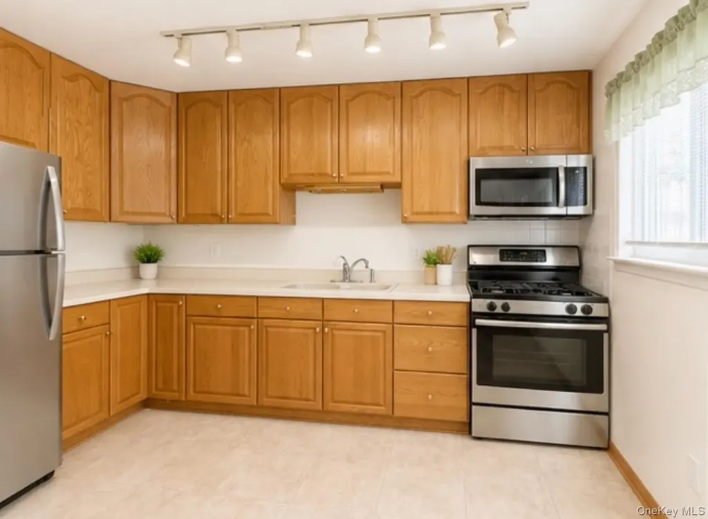 83 Carmine Drive Wappingers Falls NY 12590