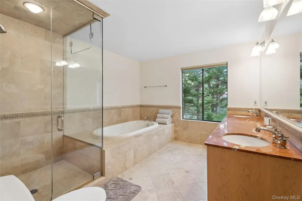 26 Woodland Way Quogue NY 11959