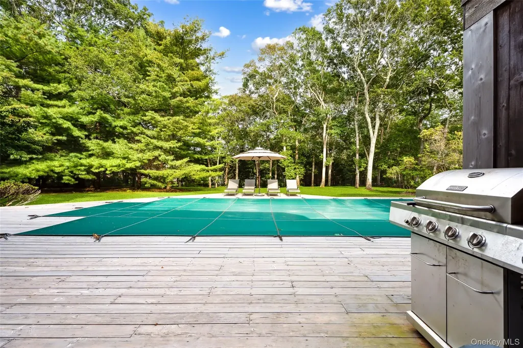 26 Woodland Way Quogue NY 11959