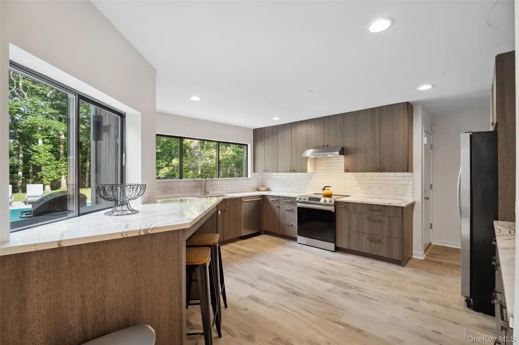 26 Woodland Way Quogue NY 11959