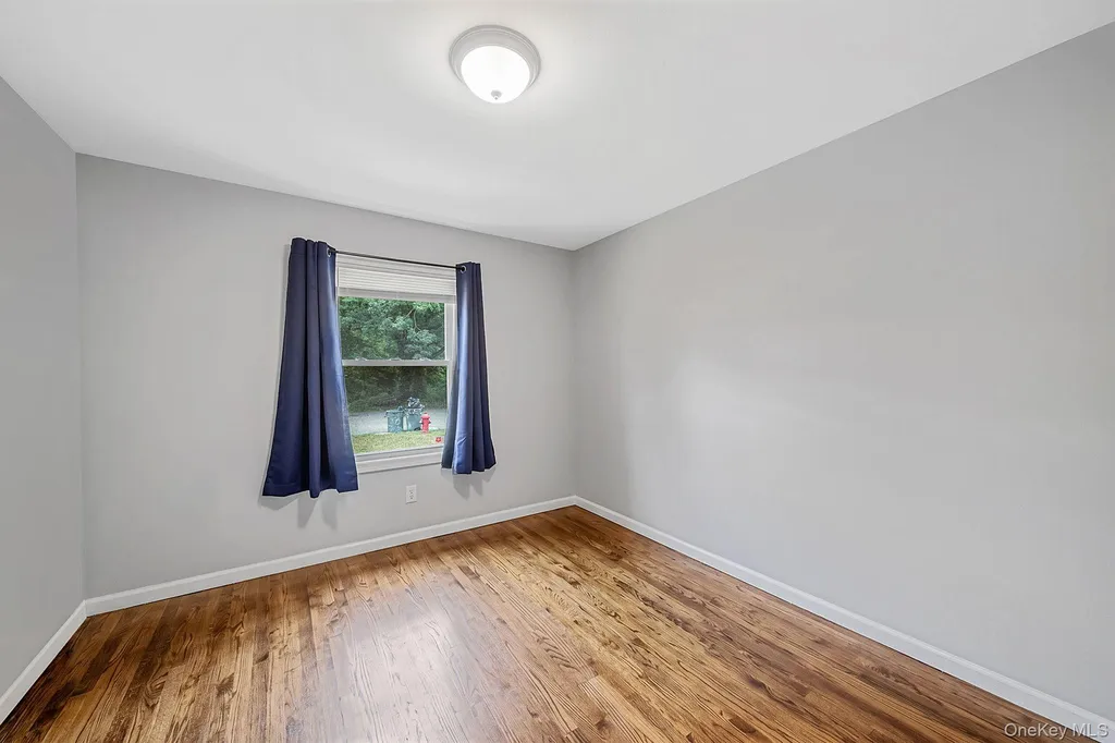 18 Jackson Street Farmingdale NY 11735