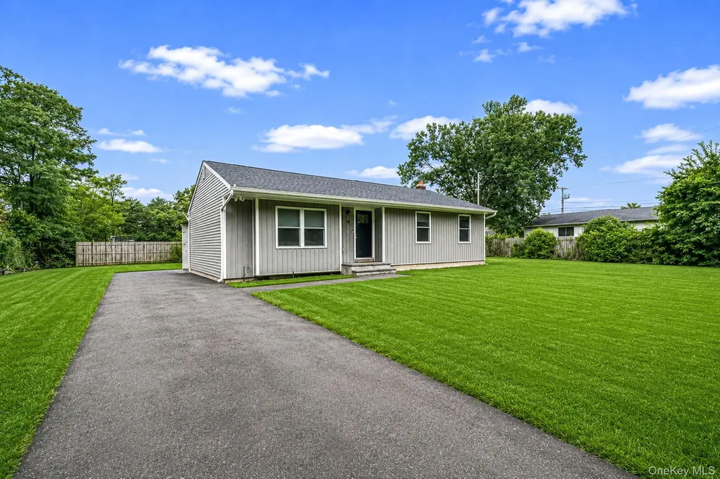 18 Jackson Street Farmingdale NY 11735