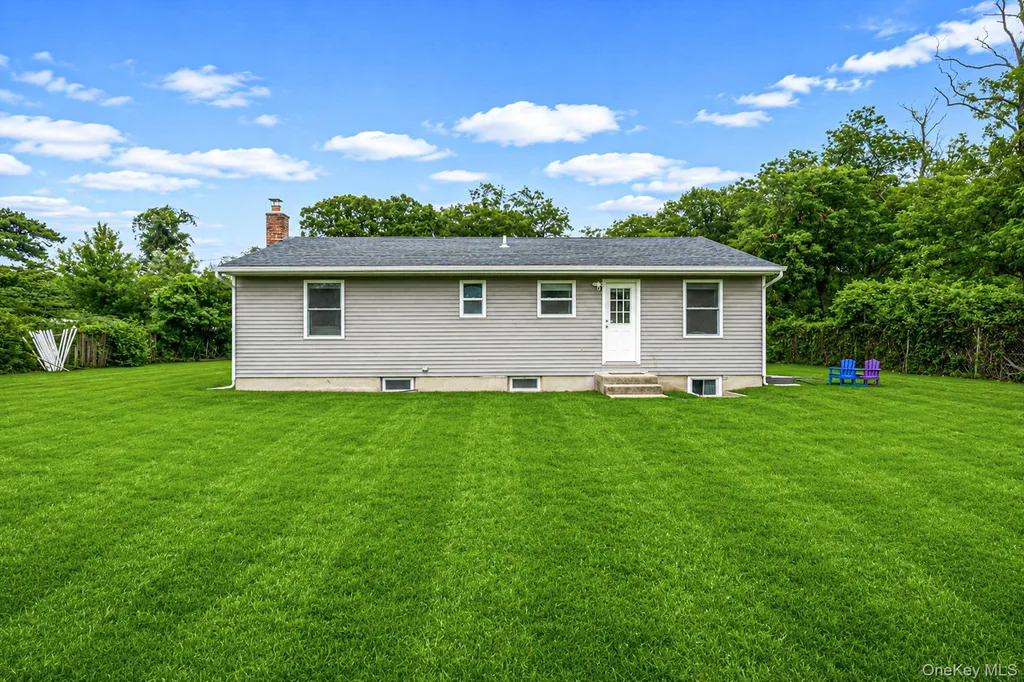 18 Jackson Street Farmingdale NY 11735