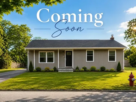 18 Jackson Street Farmingdale NY 11735