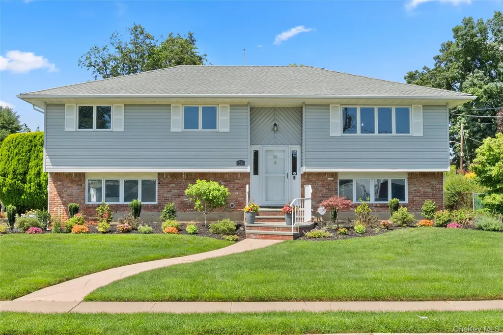 36 Fairway Drive Old Bethpage NY 11804