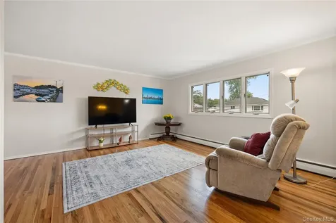 36 Fairway Drive Old Bethpage NY 11804