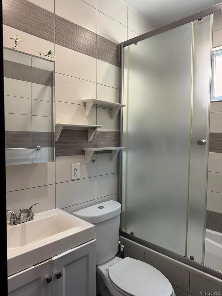 7305 Metropolitan Avenue Middle Village NY 11379