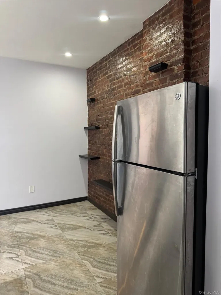7305 Metropolitan Avenue Middle Village NY 11379