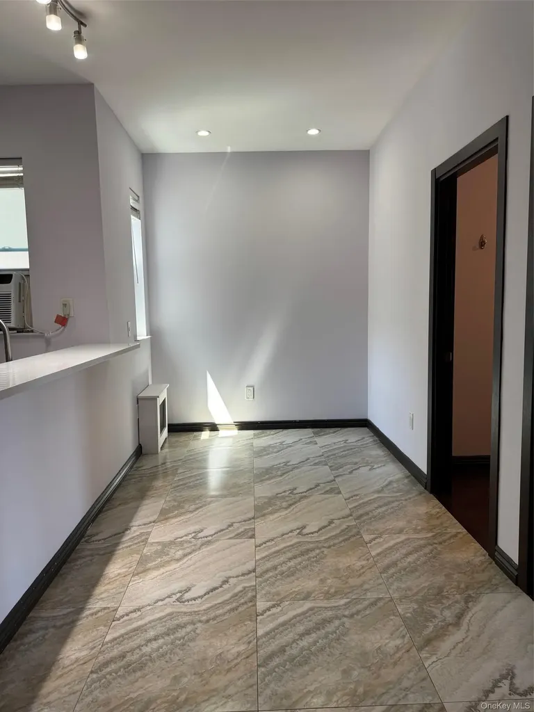 7305 Metropolitan Avenue Middle Village NY 11379