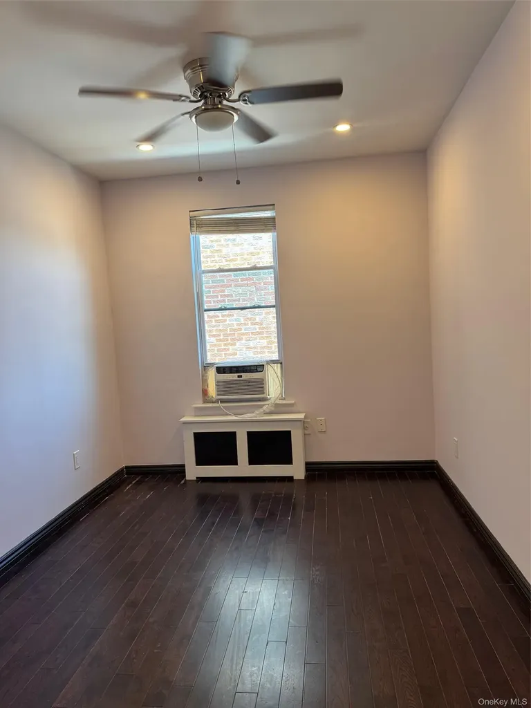 7305 Metropolitan Avenue Middle Village NY 11379