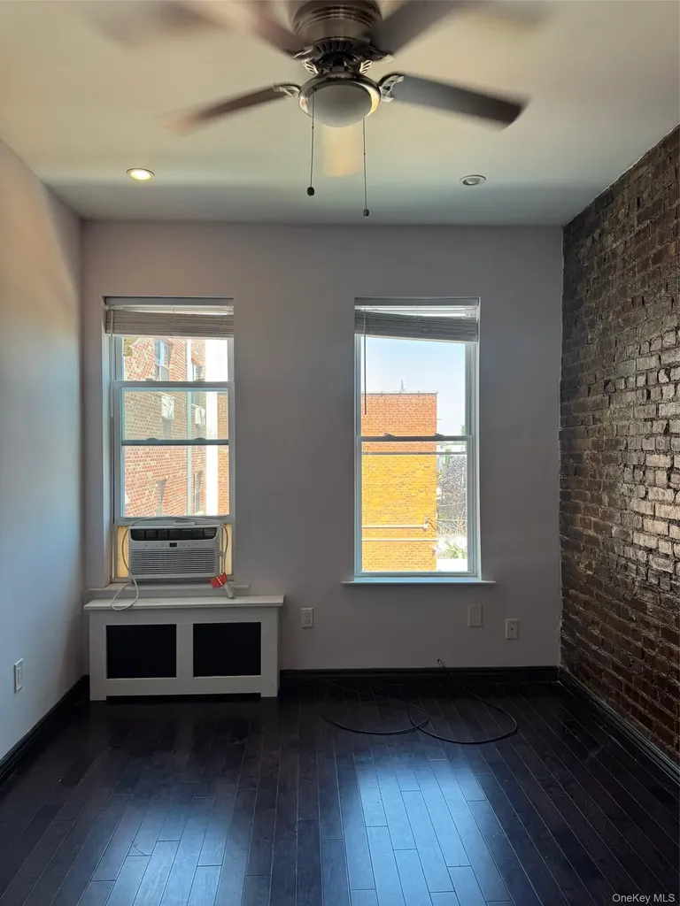 7305 Metropolitan Avenue Middle Village NY 11379