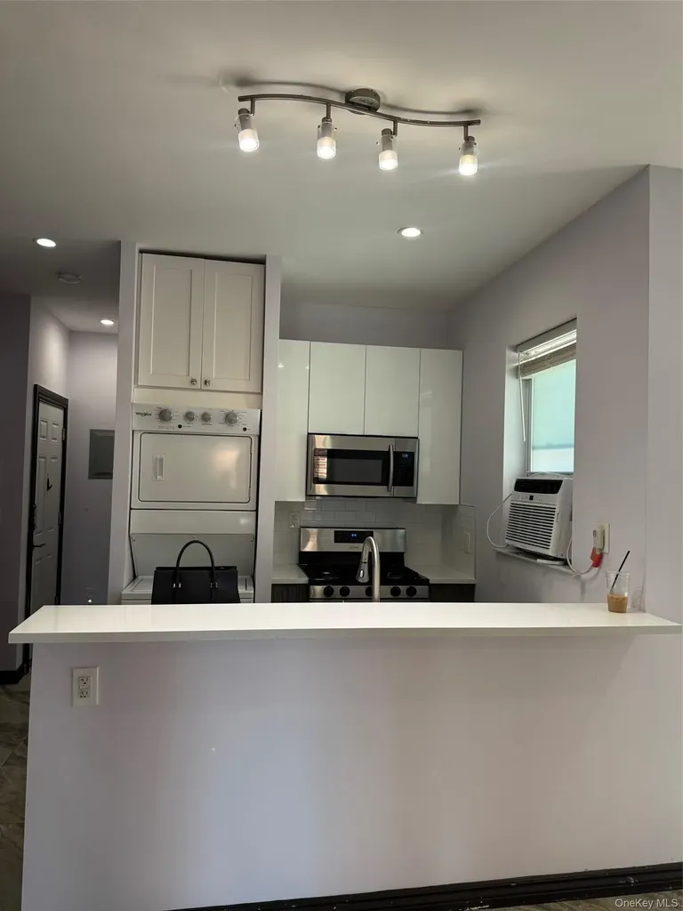 7305 Metropolitan Avenue Middle Village NY 11379