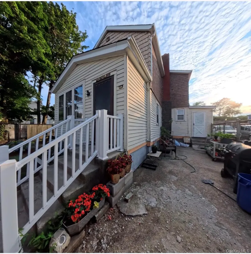 13734 167th Street Jamaica NY 11434