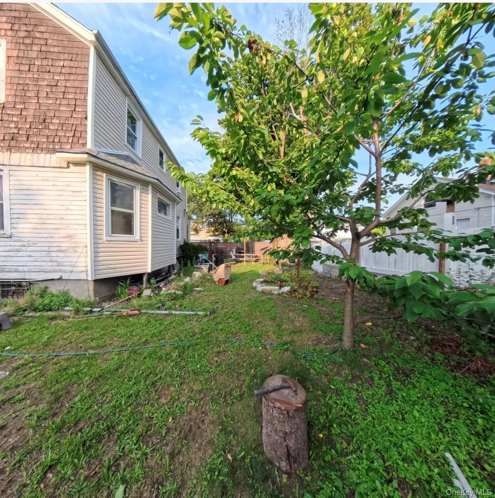 13734 167th Street Jamaica NY 11434
