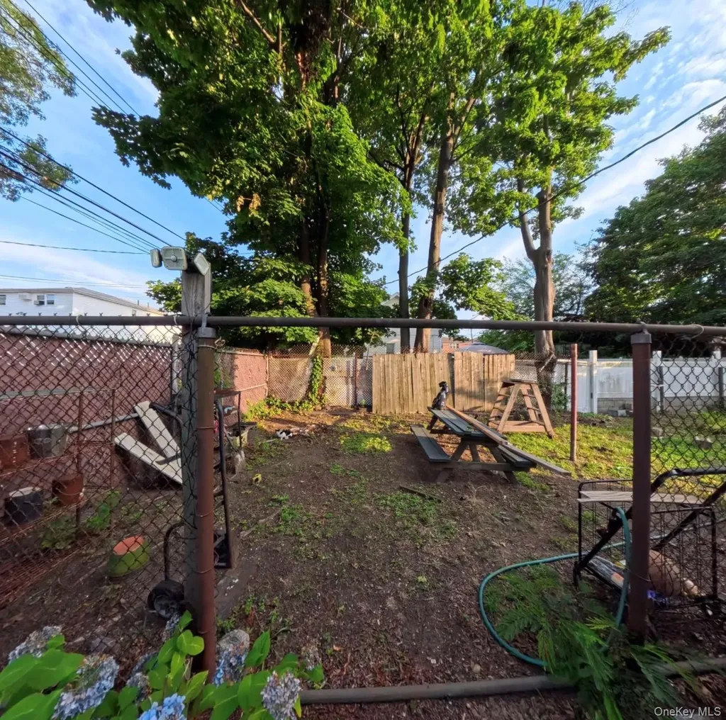 13734 167th Street Jamaica NY 11434