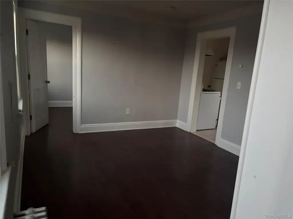 4312 23rd Avenue Astoria NY 11105