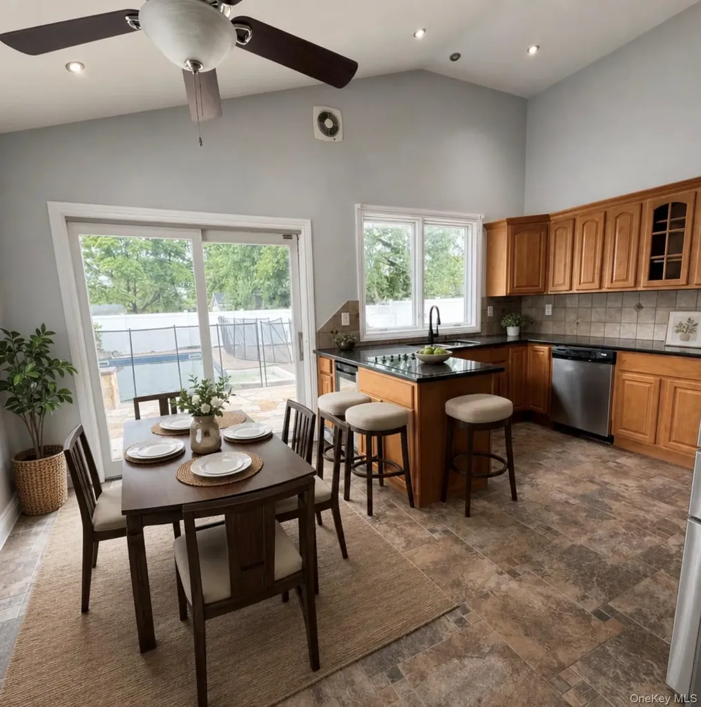 254 Park Avenue Freeport NY 11520
