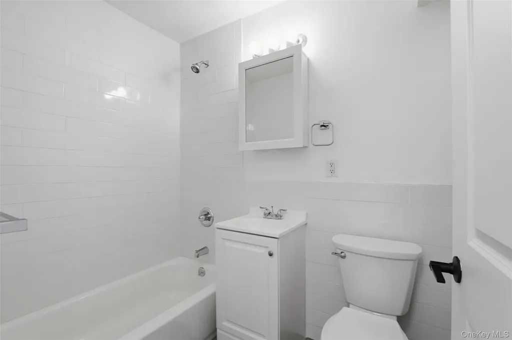 671 Bronx River Road Yonkers NY 10704
