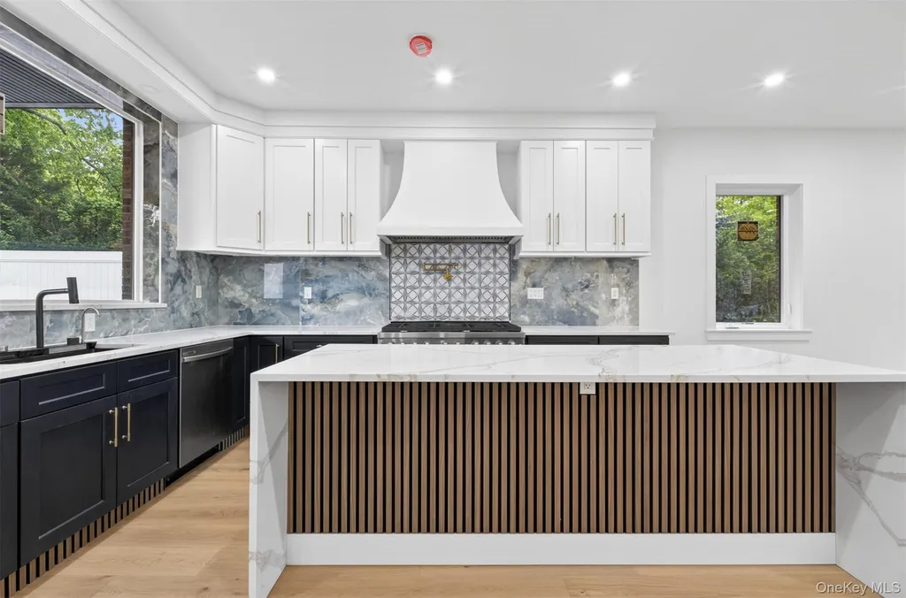 8366 Charlecote Ridge Jamaica Estates NY 11432