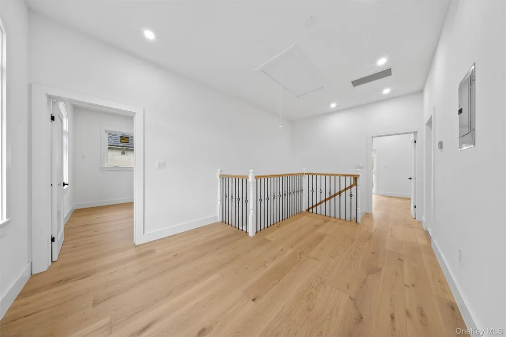 8366 Charlecote Ridge Jamaica Estates NY 11432