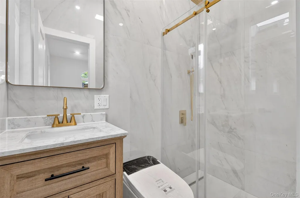 8366 Charlecote Ridge Jamaica Estates NY 11432