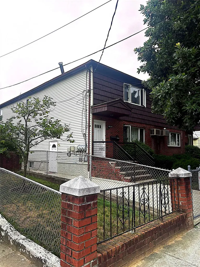 142-11 254th Street Rosedale NY 11422