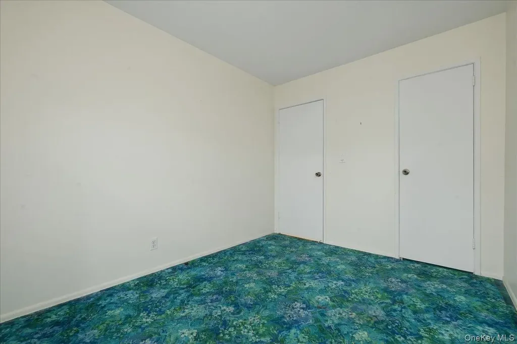 48 E 1st Street Freeport NY 11520