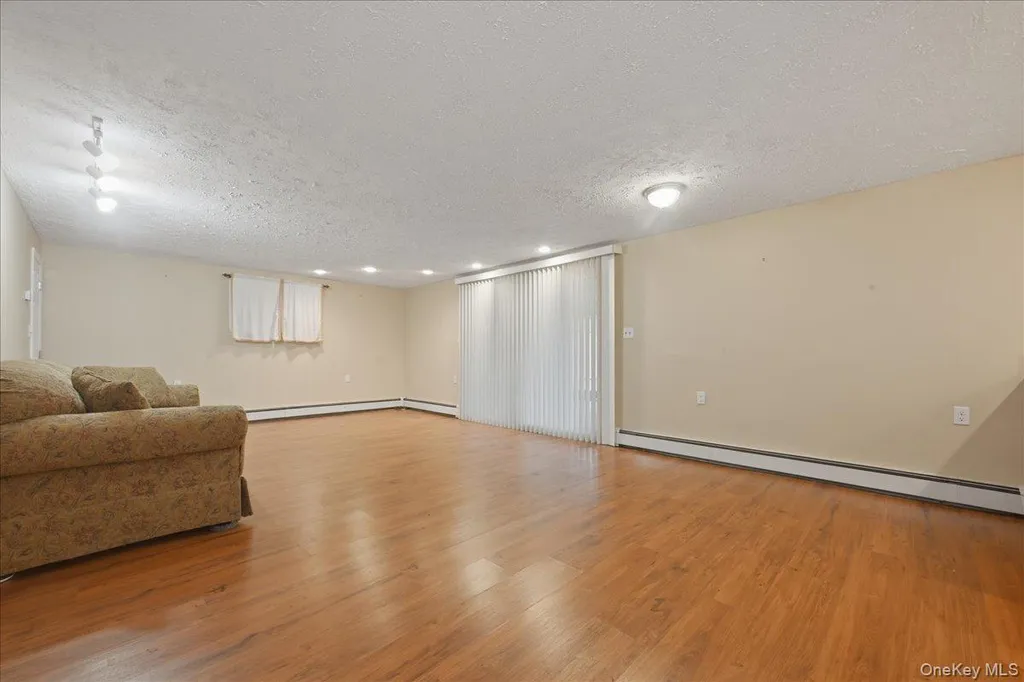 48 E 1st Street Freeport NY 11520