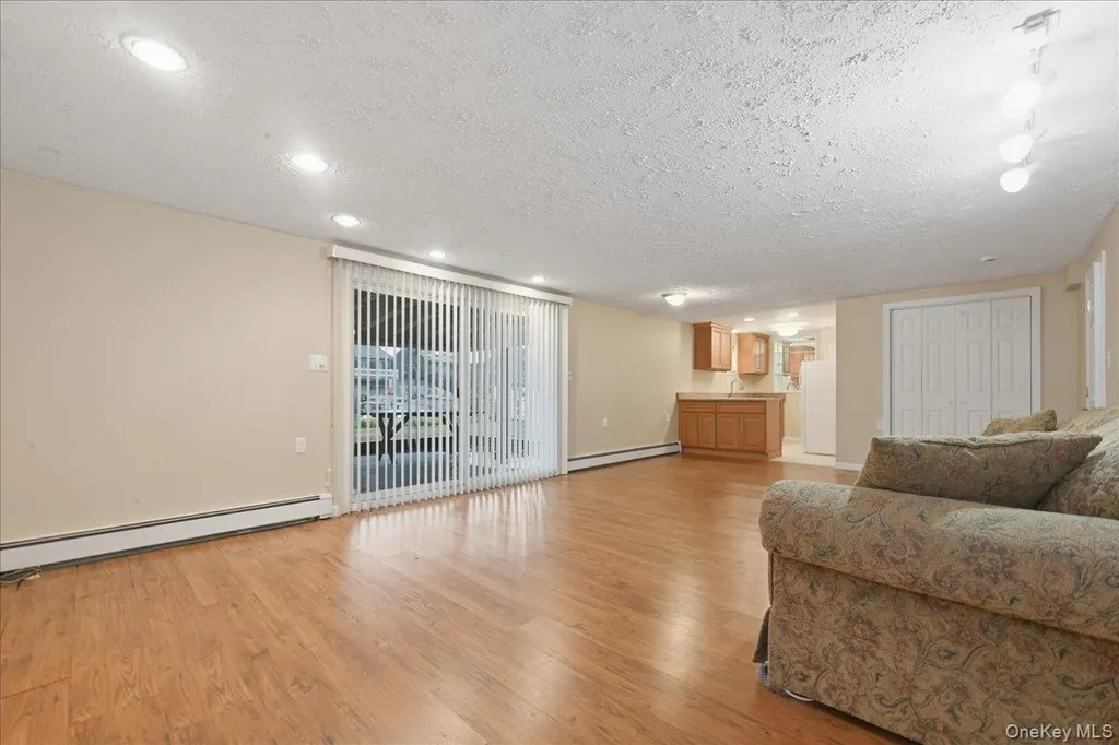 48 E 1st Street Freeport NY 11520
