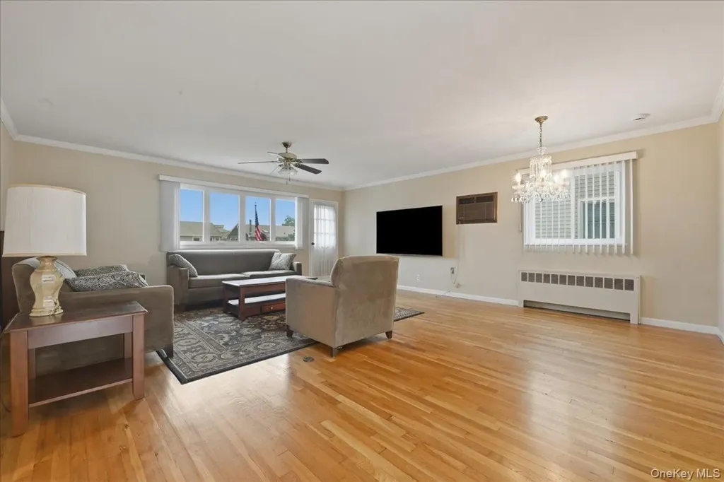 48 E 1st Street Freeport NY 11520