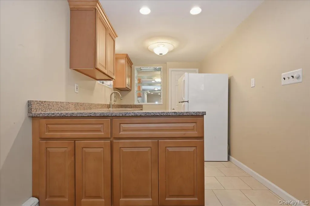 48 E 1st Street Freeport NY 11520