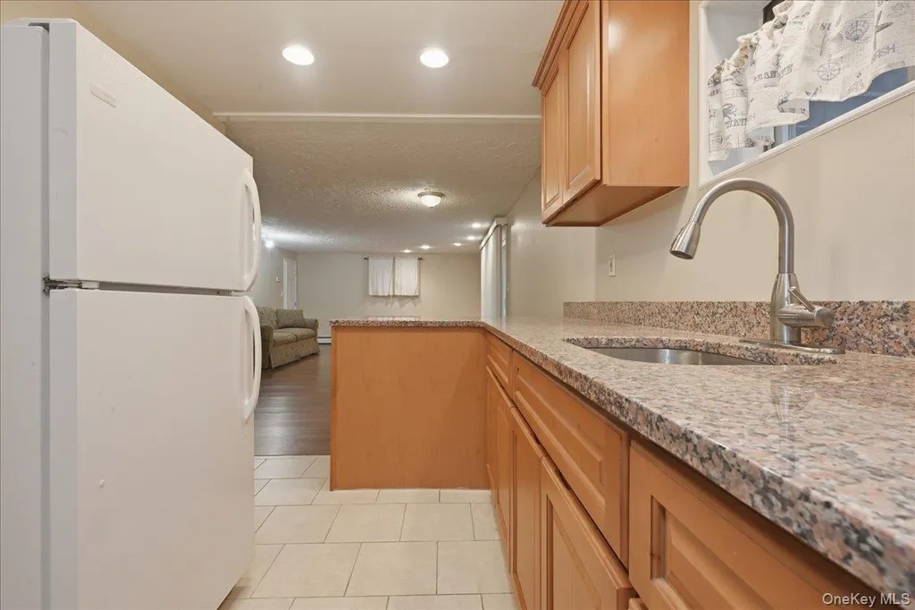 48 E 1st Street Freeport NY 11520