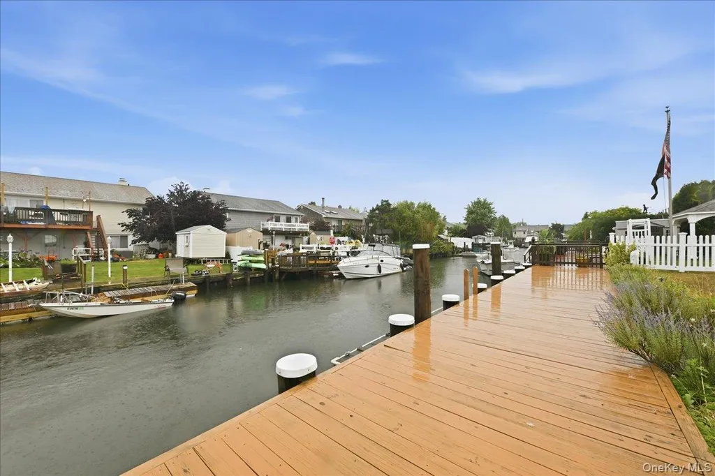 48 E 1st Street Freeport NY 11520