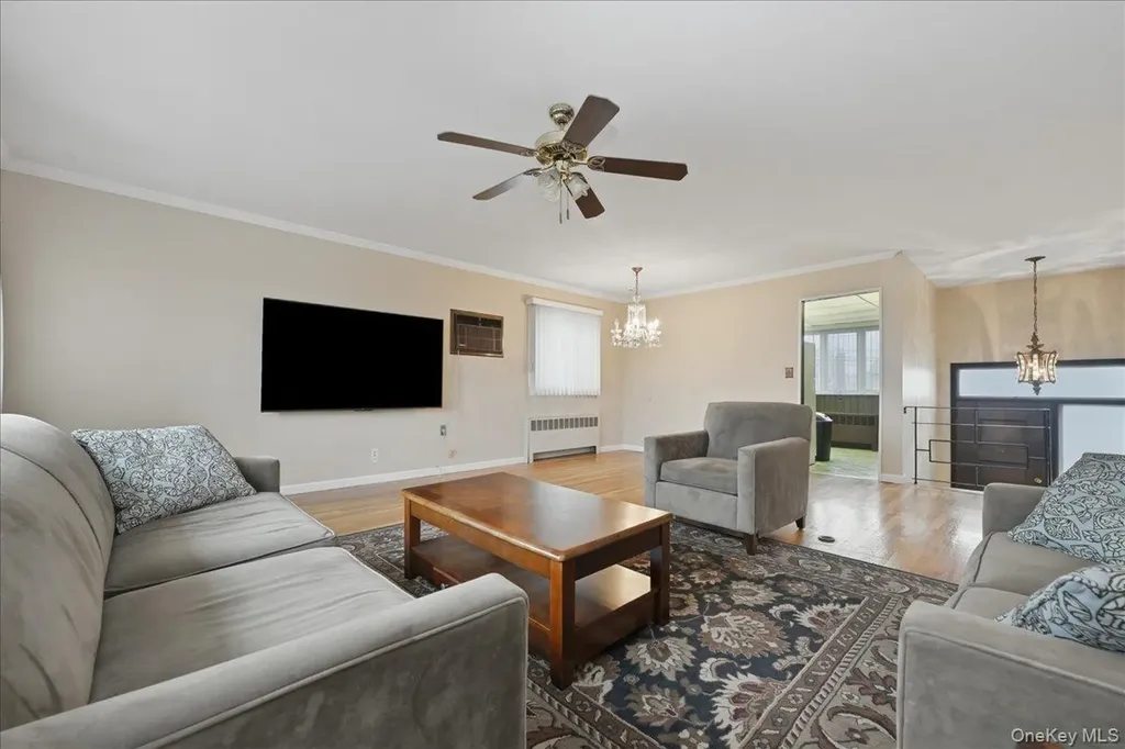 48 E 1st Street Freeport NY 11520