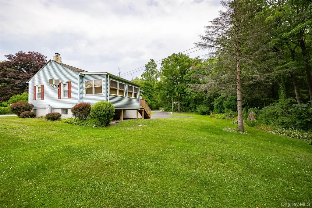 45 Holt Road Hyde Park NY 12538