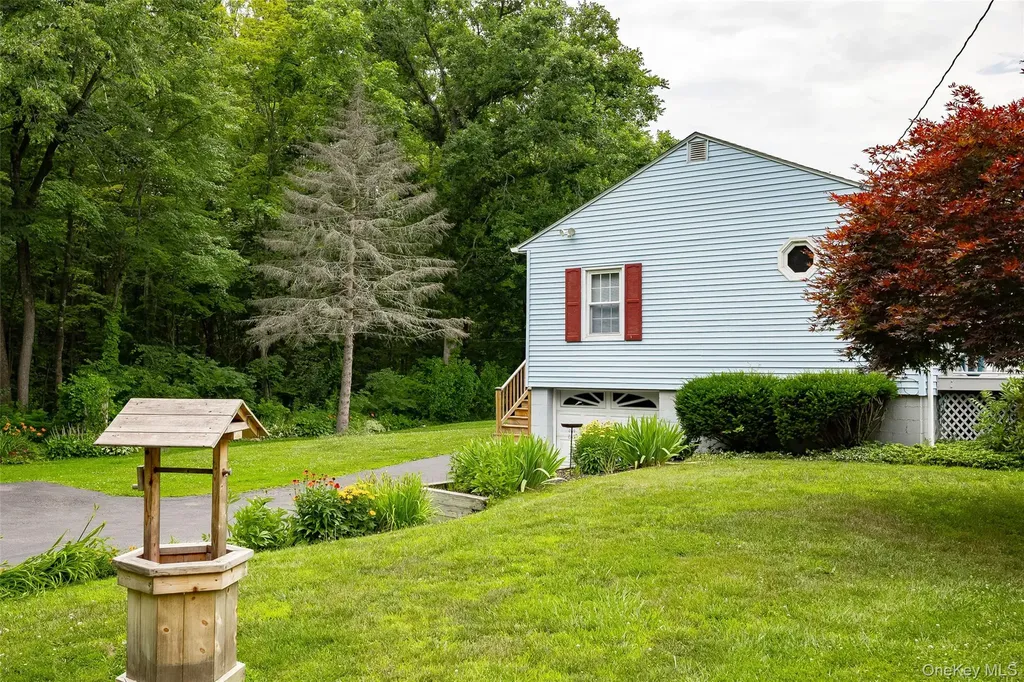 45 Holt Road Hyde Park NY 12538